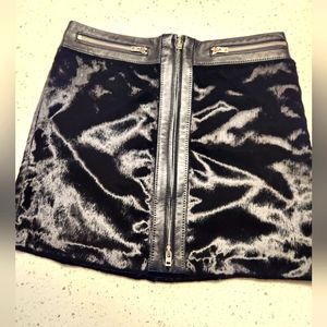 Black leather faux-fur skirt